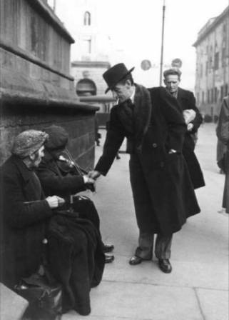 Antonio De Curtis, principe della risata